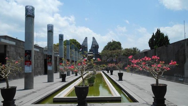 Makam Bung Karno dan Sejarah Perjuangan di Blitar