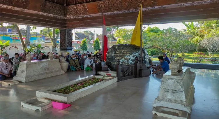 Sejarah Kota Blitar Makam Bung Karno dan Landmark Bersejarah